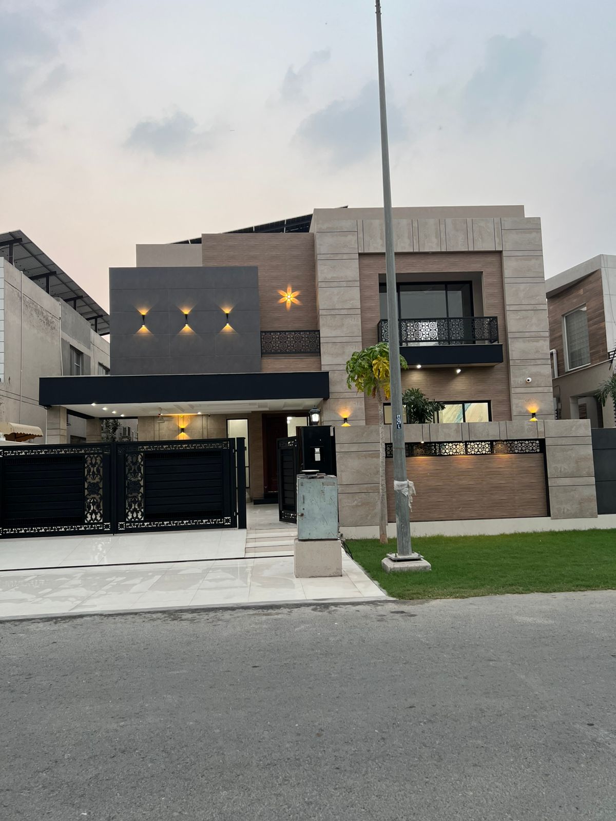 1 Kanal Ultra Luxury House for Sale DHA Phase 5, Lahore