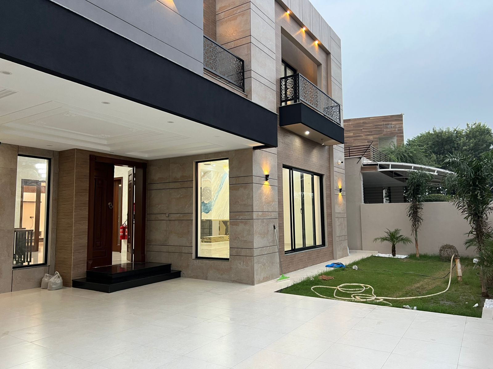 1 Kanal Ultra Luxury House for Sale DHA Phase 5, Lahore
