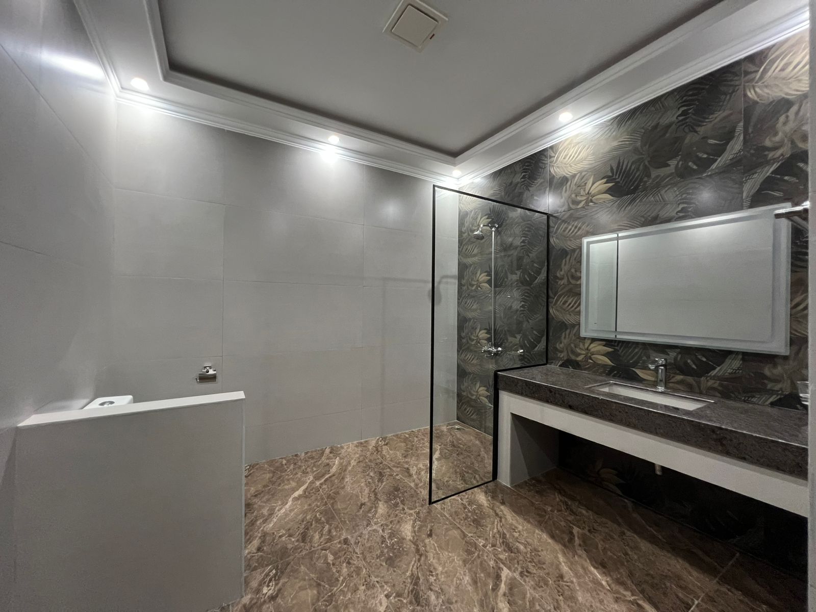 1 Kanal Ultra Luxury House for Sale DHA Phase 5, Lahore